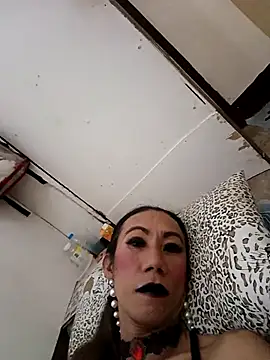 Snapshot of xx9inchesCOCKxx chatting on 17, 11, 2025 xx9inchesCOCKxx online show from 17, 11, 2025