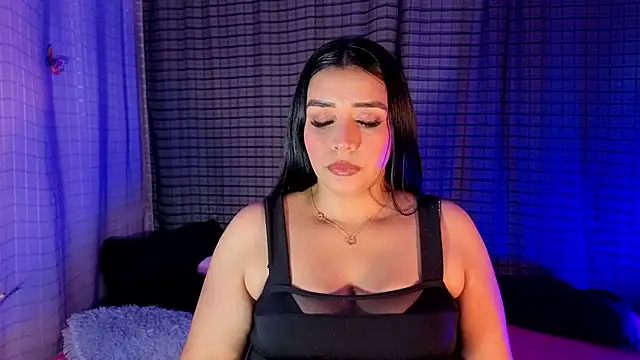 Snapshot of Kayleemorales chatting on 23, 10, 2025 Kayleemorales online show from 23, 10, 2025