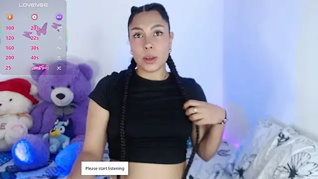 Snapshot of ViolettaMiller_ chatting on 14, 12, 2025 ViolettaMiller online show from 14, 12, 2025