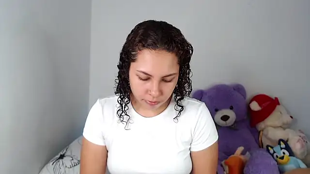 Snapshot of ViolettaMiller_ chatting on 11, 2, 2026 ViolettaMiller online show from 11, 2, 2026