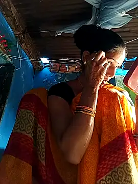 Jooli xx online show from 15, 9, 2025