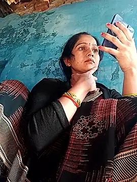 Jooli xx online show from 22, 3, 2026