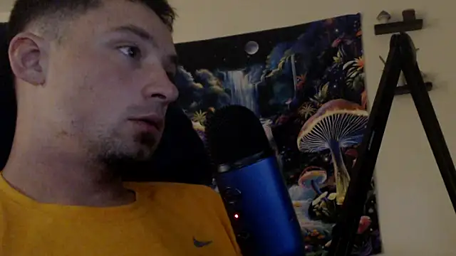 Snapshot of YoBlezz chatting on 14, 9, 2025 YoBlezz online show from 14, 9, 2025