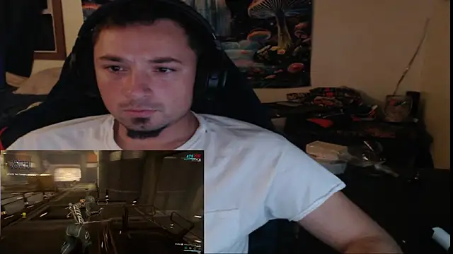 Snapshot of YoBlezz chatting on 22, 9, 2025 YoBlezz online show from 22, 9, 2025