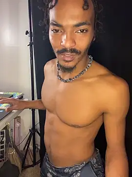 TRILLAHUNG online show from 31, 5, 2026