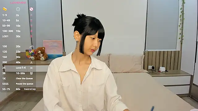 Snapshot of gabby_little chatting on 19, 5, 2026 gabby little online show from 19, 5, 2026