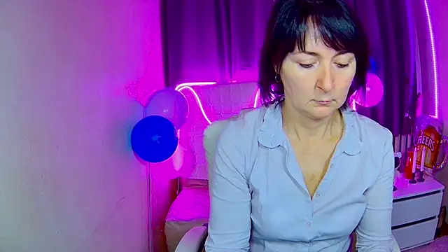 VivianGuchih online show from 21, 9, 2025