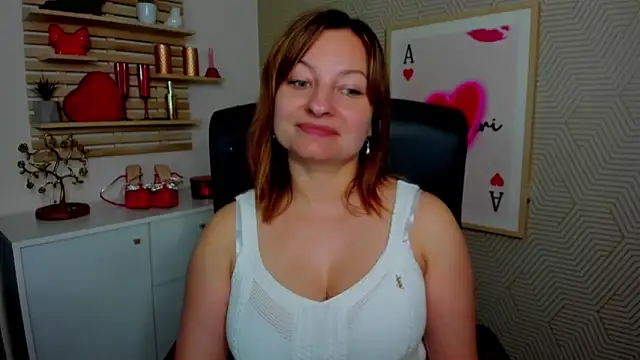 Snapshot of angelaSamt chatting on 5, 5, 2026 angelaSamt online show from 5, 5, 2026