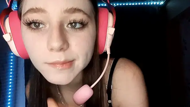 Sophiecuttie online show from 11, 10, 2025