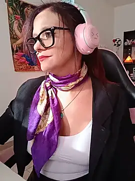 Snapshot of AngelinRedLatina chatting on 11, 5, 2026 AngelinRedLatina online show from 11, 5, 2026