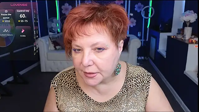 Kira Kenett online show from 8, 10, 2025