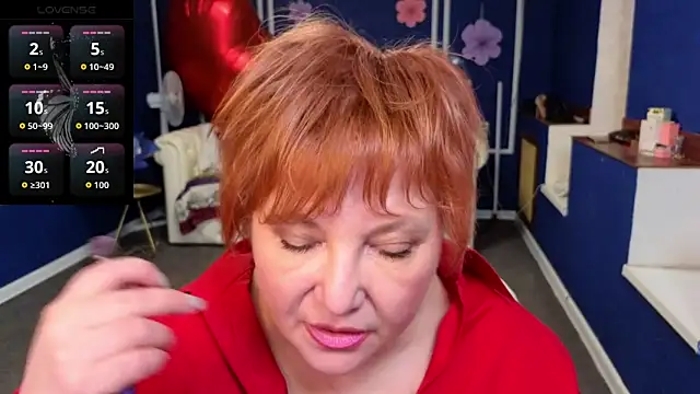 Snapshot of Kira_Kenett chatting on 11, 5, 2026 Kira Kenett online show from 11, 5, 2026