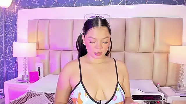 HatsaJones online show from 4, 3, 2026