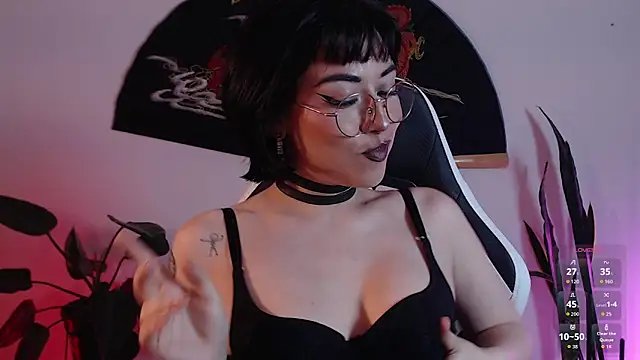 Ellyuwuw online show from 13, 2, 2026