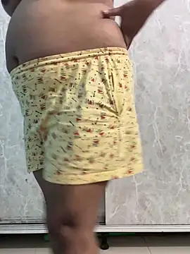 Snapshot of pooja_cam101 chatting on 26, 9, 2025 pooja cam101 online show from 26, 9, 2025