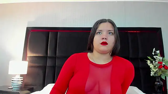 Snapshot of NahiaMonet chatting on 18, 10, 2025 NahiaMonet online show from 18, 10, 2025