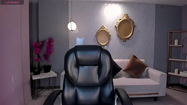 MayaMoretti  online show from 24, 2, 2026