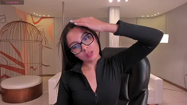 NinaBlum online show from 28, 11, 2025