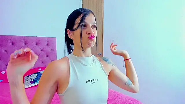 Snapshot of Marahanson chatting on 13, 11, 2025 Marahanson online show from 13, 11, 2025