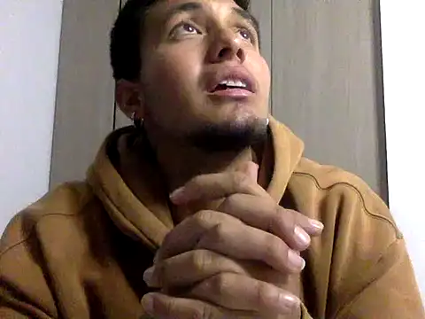 Snapshot of KianxxTeach chatting on 15, 9, 2025 KianxxTeach online show from 15, 9, 2025