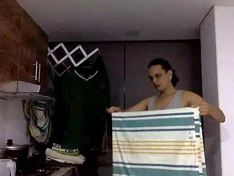 Snapshot of KianxxTeach chatting on 7, 10, 2025 KianxxTeach online show from 7, 10, 2025