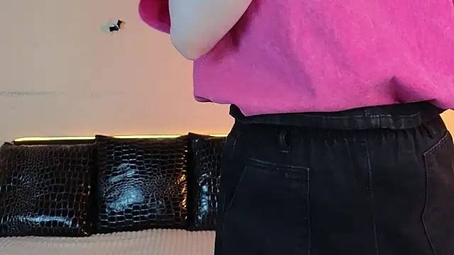 Angeel Kate online show from 7, 11, 2025