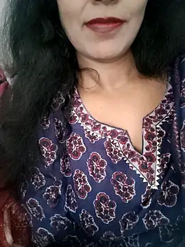 Deepa Sharma143 online show from 7, 11, 2025