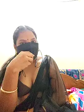 Snapshot of amulya26telugu chatting on 2, 10, 2025 amulya26telugu online show from 2, 10, 2025