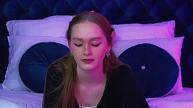 AgataFoxley online show from 6, 3, 2026