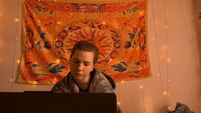 AliceCUNTach online show from 17, 4, 2026