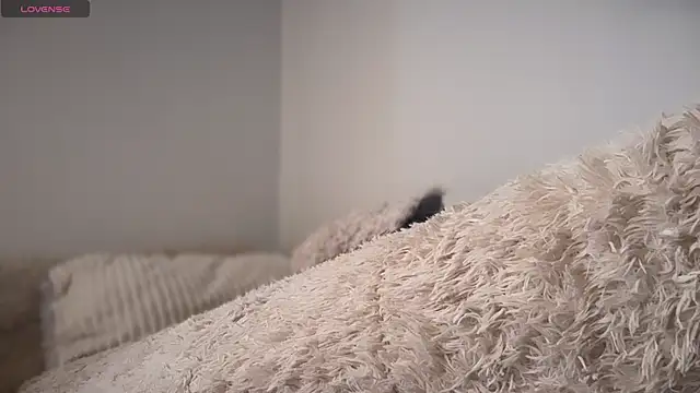 Bunnyylovee online show from 18, 4, 2026