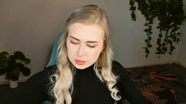 AdelLoyss online show from 15, 10, 2025