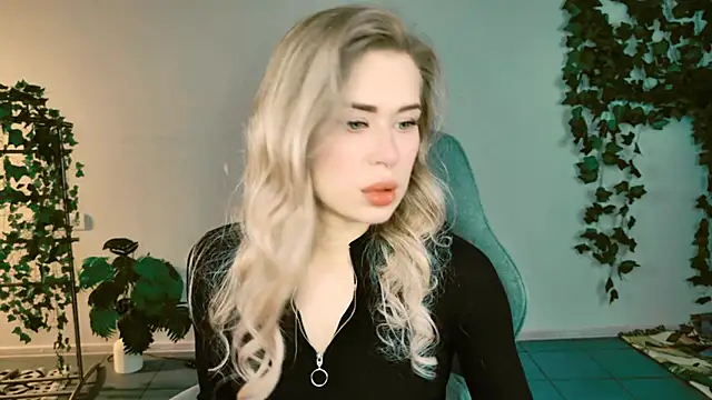 AdelLoyss online show from 18, 10, 2025