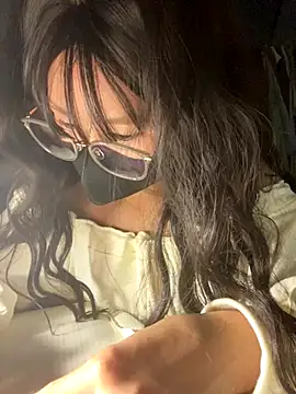 Fin-xinh18 online show from 4, 11, 2025