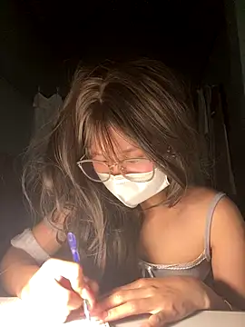 Fin-xinh18 online show from 11, 11, 2025