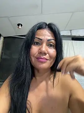 Nair Hot77 online show from 31, 10, 2025