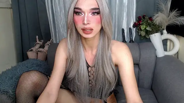 Snapshot of MISTRESSMonica_xxx chatting on 13, 10, 2025 MISTRESSMonica xxx online show from 13, 10, 2025
