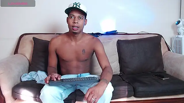 SpicyBoys X online show from 12, 4, 2026