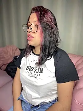 Snapshot of Ross_Pink chatting on 2, 10, 2025 Ross Pink online show from 2, 10, 2025