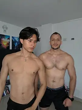 Snapshot of TeddyBear_07 chatting on 15, 12, 2025 TeddyBear 07 online show from 15, 12, 2025