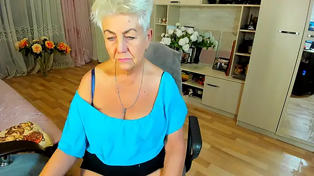 Snapshot of HotandMature chatting on 19, 1, 2026 HotandMature online show from 19, 1, 2026