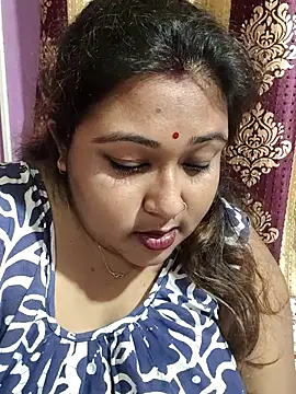 Snapshot of hotbhabhi011 chatting on 8, 4, 2026 hotbhabhi011 online show from 8, 4, 2026