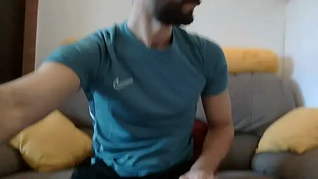 Amicisegreti online show from 21, 12, 2025