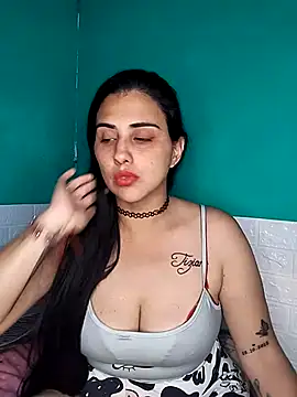 Snapshot of kariciasecreta chatting on 29, 10, 2025 kariciasecreta online show from 29, 10, 2025