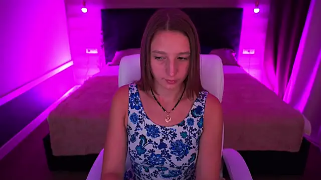 Snapshot of LioraFox chatting on 17, 9, 2025 LioraFox online show from 17, 9, 2025