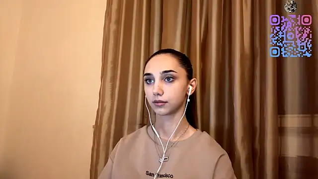 LinaMour online show from 17, 10, 2025