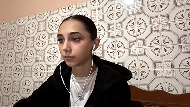 LinaMour online show from 1, 11, 2025