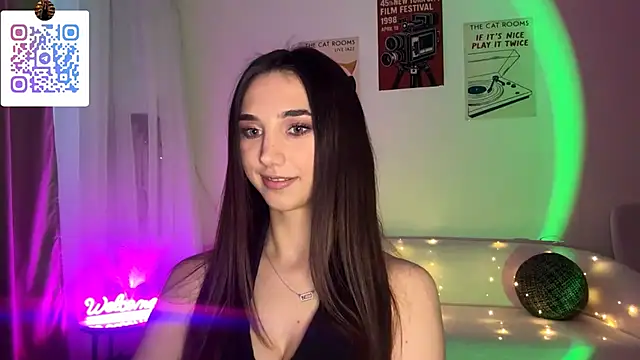 LinaMour online show from 8, 3, 2026