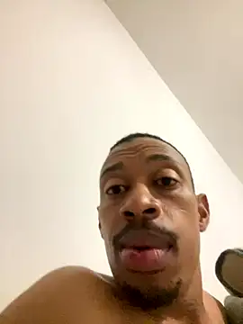 Snapshot of fitsexyman chatting on 19, 11, 2025 fitsexyman online show from 19, 11, 2025