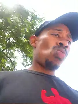 Snapshot of fitsexyman chatting on 2, 12, 2025 fitsexyman online show from 2, 12, 2025